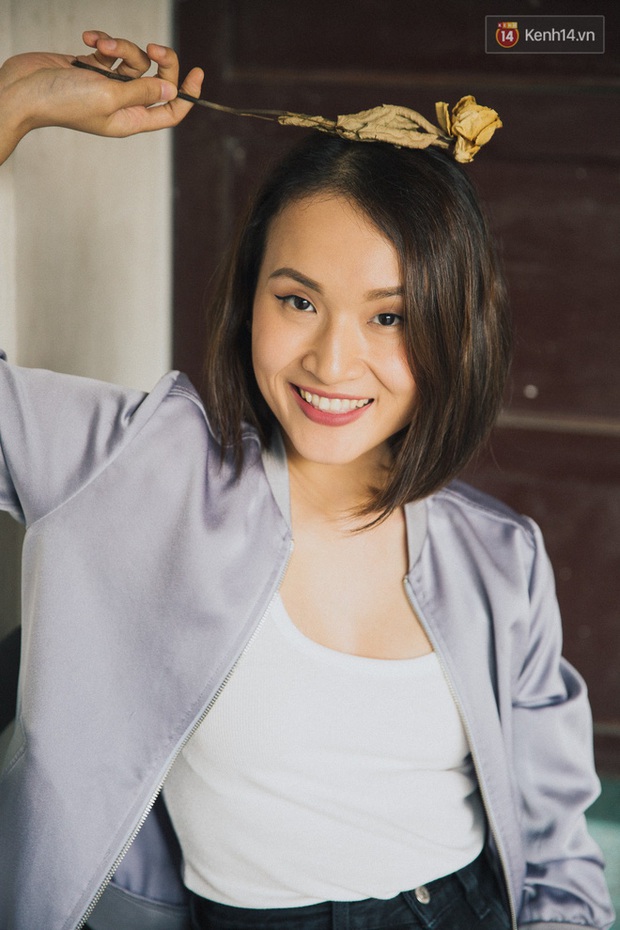 Soi học vấn của những nữ YouTuber hot nhất Việt Nam: Ai cũng học trường top, riêng Thơ Nguyễn bị nghi ngờ vì tự nhận mình học giỏi - Ảnh 5. Soi học vấn của những nữ YouTuber hot nhất Việt Nam: Ai cũng học trường top, riêng Thơ Nguyễn bị nghi ngờ vì tự nhận mình học giỏi - Ảnh 5.