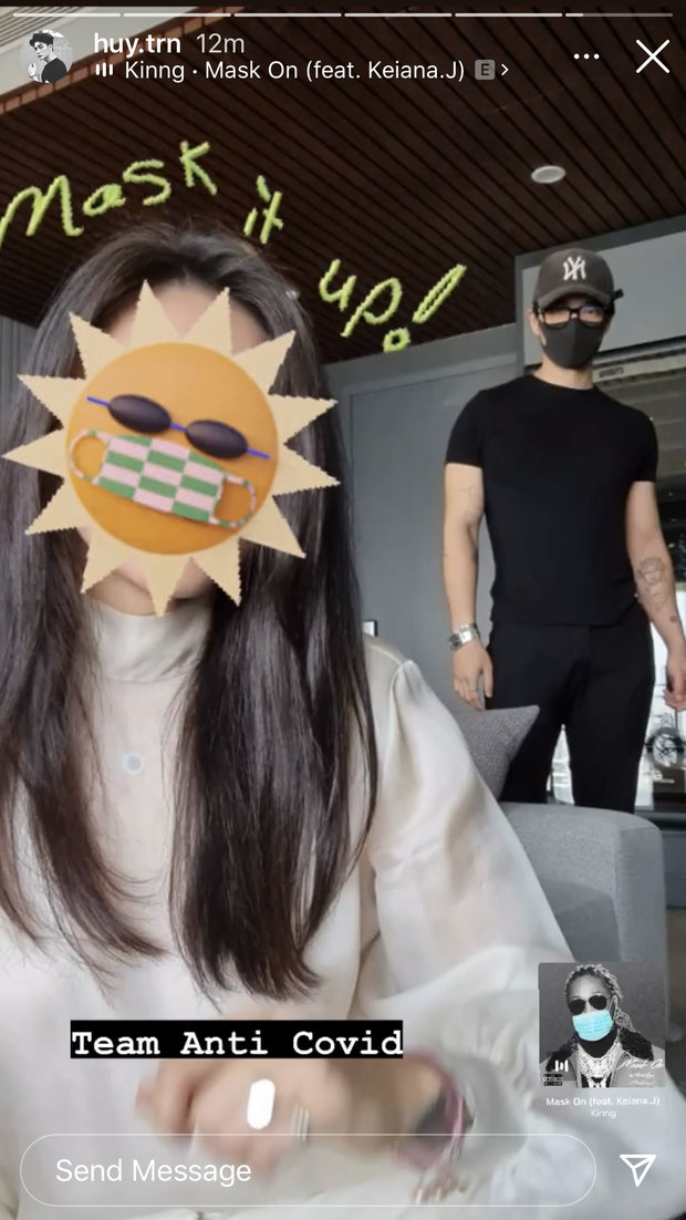 Sau loạt hint ở chung nhà, Ngô Thanh Vân tung luôn ảnh thả thính trên giường với Huy Trần? - Ảnh 3.