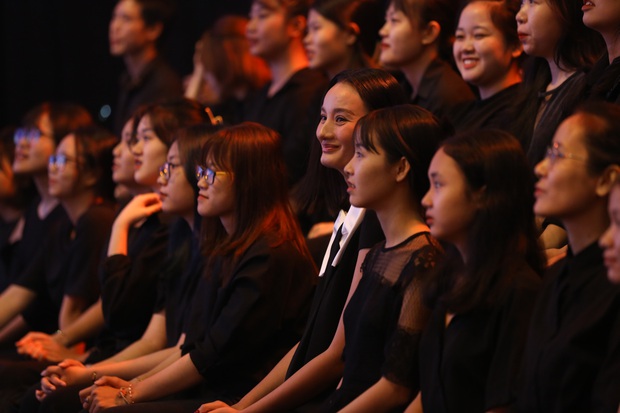 Lê Thúy rưng rưng nước mắt khi xem ông xã Đỗ An biểu diễn ở Trời Sinh Một Cặp - Ảnh 7. Lê Thúy rưng rưng nước mắt khi xem ông xã Đỗ An biểu diễn ở Trời Sinh Một Cặp - Ảnh 7.
