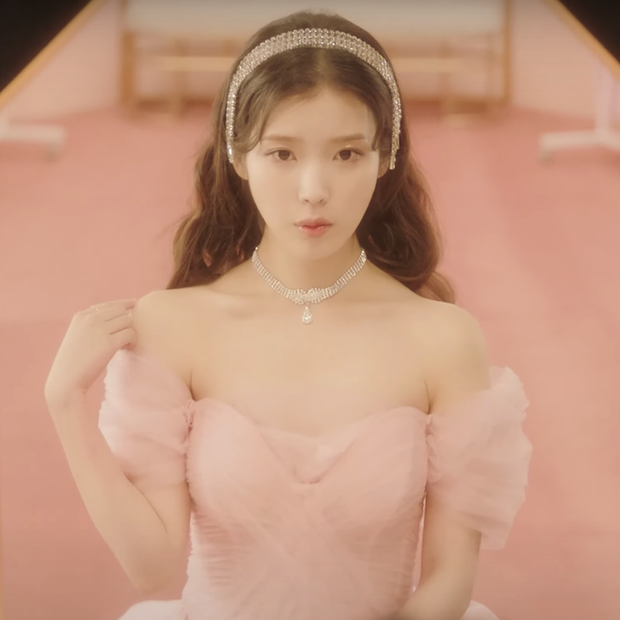 Màn debut của Rosé chỉ như cây me rụng lá, không đủ phá Perfect All-kill và chặn đường đạt cúp âm nhạc lịch sử của Brave Girls - Ảnh 1.