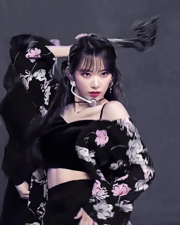 Thành viên IZ*ONE rộ tin được Big Hit chiêu mộ đang gây bão nhờ visual, thần thái đỉnh cao trong concert của nhóm! - Ảnh 2. Thành viên IZ*ONE rộ tin được Big Hit chiêu mộ đang gây bão nhờ visual, thần thái đỉnh cao trong concert của nhóm! - Ảnh 2.