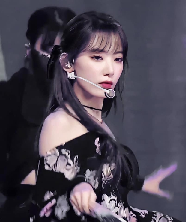 Thành viên IZ*ONE rộ tin được Big Hit chiêu mộ đang gây bão nhờ visual, thần thái đỉnh cao trong concert của nhóm! - Ảnh 9. Thành viên IZ*ONE rộ tin được Big Hit chiêu mộ đang gây bão nhờ visual, thần thái đỉnh cao trong concert của nhóm! - Ảnh 9.