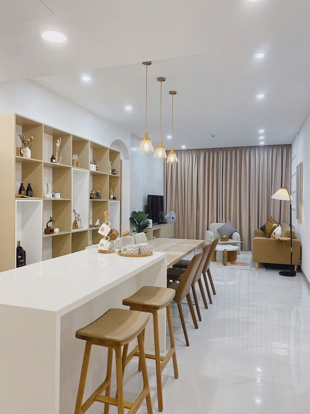 Cặp vợ chồng thiết kế nhà theo tông trắng - nâu đơn giản mà sang cực, nghe chia sẻ ý nghĩa tổ ấm là thấy ngưỡng mộ liền - Ảnh 4. Cặp vợ chồng thiết kế nhà theo tông trắng - nâu đơn giản mà sang cực, nghe chia sẻ ý nghĩa tổ ấm là thấy ngưỡng mộ liền - Ảnh 4.