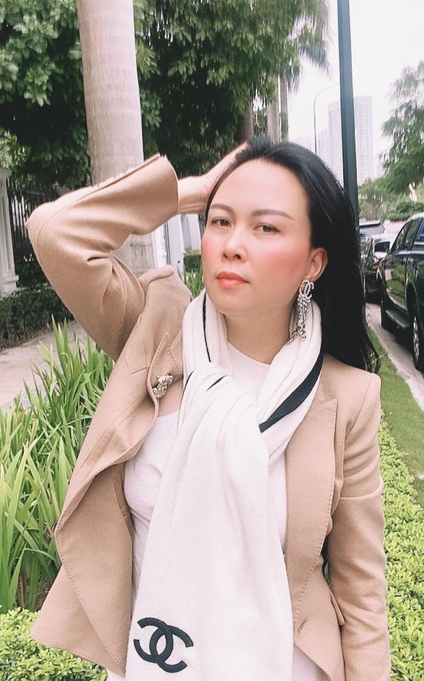 Con gái Quách Ngọc Ngoan và Phượng Chanel mê xem phim ba đóng, gia đình kiên quyết giấu mặt tới cùng để bảo vệ sự riêng tư - Ảnh 8. Con gái Quách Ngọc Ngoan và Phượng Chanel mê xem phim ba đóng, gia đình kiên quyết giấu mặt tới cùng để bảo vệ sự riêng tư - Ảnh 8.