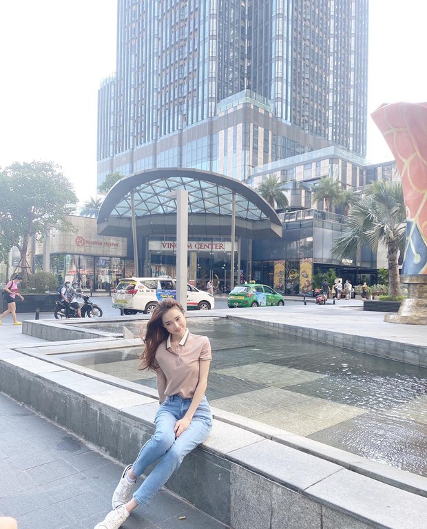 Kệ ai cố chôn vùi ảnh, Nhã Phương lại tự tung luôn hình bị chụp lén lên MXH: Ra sao mà mẹ bỉm tự tin thế? - Ảnh 4. Kệ ai cố chôn vùi ảnh, Nhã Phương lại tự tung luôn hình bị chụp lén lên MXH: Ra sao mà mẹ bỉm tự tin thế? - Ảnh 4.