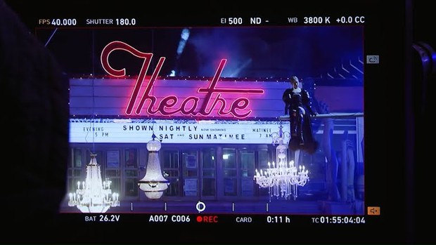 Rosé (BLACKPINK) hết treo lơ lửng lại đứng giữa biển lửa đỏ rực, MV nhiều cảnh nguy hiểm bảo sao quay 2 ngày liên tục - Ảnh 7. Rosé (BLACKPINK) hết treo lơ lửng lại đứng giữa biển lửa đỏ rực, MV nhiều cảnh nguy hiểm bảo sao quay 2 ngày liên tục - Ảnh 7.