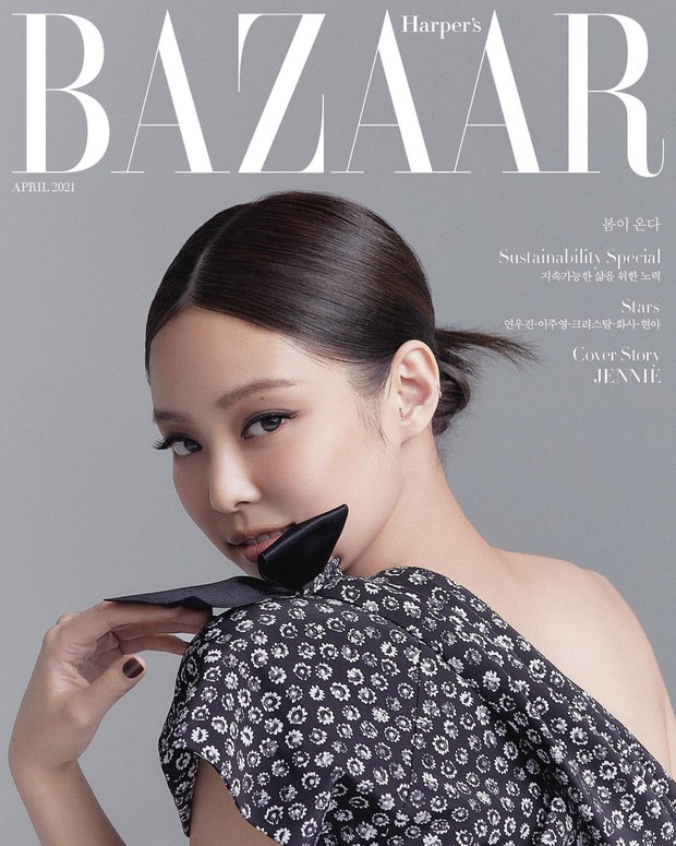 Rửa mắt xem Jennie - Lisa (BLACKPINK) đại chiến trên bìa tạp chí: Eo siêu nhỏ có đọ lại vòng 1 nghẹt thở của Chanel sống? - Ảnh 7. Rửa mắt xem Jennie - Lisa (BLACKPINK) đại chiến trên bìa tạp chí: Eo siêu nhỏ có đọ lại vòng 1 nghẹt thở của Chanel sống? - Ảnh 7.