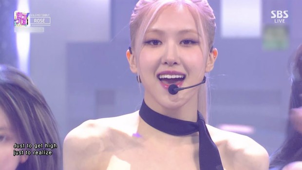 Quá đáng lắm luôn: Rosé (BLACKPINK) debut làm ca sĩ mà cứ bắt đi đóng quảng cáo từ nước xả vải đến lăn khử mùi là sao? - Ảnh 8. Quá đáng lắm luôn: Rosé (BLACKPINK) debut làm ca sĩ mà cứ bắt đi đóng quảng cáo từ nước xả vải đến lăn khử mùi là sao? - Ảnh 8.