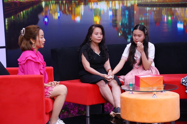 Một lần cùng mẹ đi đánh ghen, bé gái 14 tuổi từ học lực khá - giỏi tụt xuống trung bình - yếu, mẹ ôm nỗi hối hận - Ảnh 2. Một lần cùng mẹ đi đánh ghen, bé gái 14 tuổi từ học lực khá - giỏi tụt xuống trung bình - yếu, mẹ ôm nỗi hối hận - Ảnh 2.