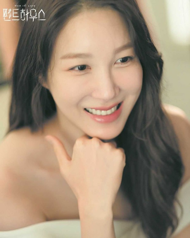 Mỹ nhân Penthouse: Phần 2 đổi phong cách 180 độ, sốc nhất với đôi mắt thâm xì khiến ai cũng hết hồn - Ảnh 3.