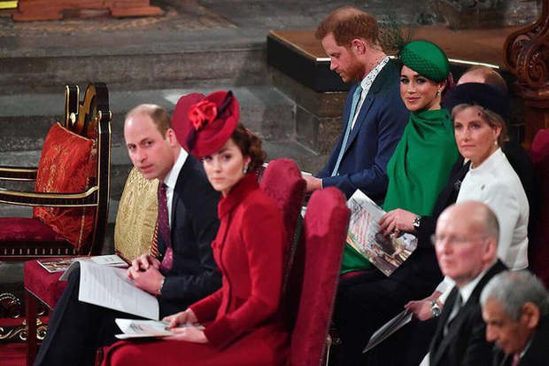 5 sự cố khiến chị em dâu Kate và Meghan vĩnh viễn không thể hàn gắn, drama vứt hoa vào sọt rác chưa là gì - Ảnh 5. 5 sự cố khiến chị em dâu Kate và Meghan vĩnh viễn không thể hàn gắn, drama vứt hoa vào sọt rác chưa là gì - Ảnh 5.