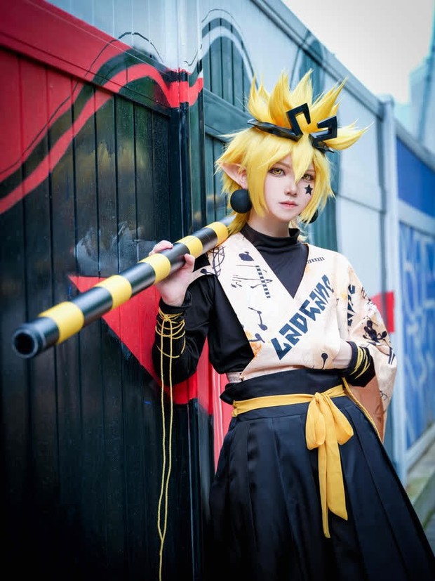 Nam cosplayer gây lú nhất hệ mặt trời, giả gái quá giống khiến fan ruột cũng phải ăn quả lừa - Ảnh 9.