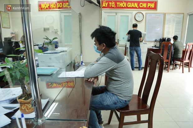 Hành trình gian nan để được cấp giấy khai sinh của người vô hình 30 năm sống ở Hà Nội: Tôi như một người ngoài lề xã hội - Ảnh 2.