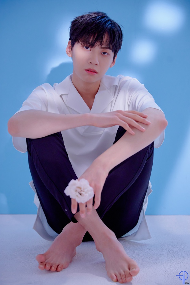 Bắt trọn pha liếc mắt ngại ngùng 0,5 giây trị giá 13 triệu views của thành viên MAMAMOO với mỹ nam Produce X 101 - Ảnh 6.