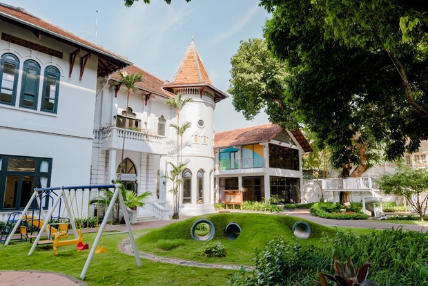 Ông xã Đặng Thu Thảo khoe cảnh con gái ngoan ngoãn đi học, bé Sophie gây ấn tượng vì nhìn lớn phổng phao - Ảnh 6.