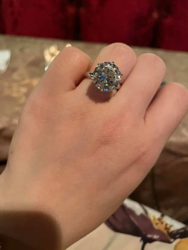 Thanh niên nhắn tin mua nhẫn kim cương của Ngọc Trinh tặng bạn gái, nghe xong giá lập tức quay xe - Ảnh 5.