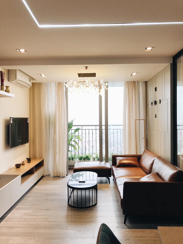 Vợ chồng KTS tự thiết kế căn hộ Vinhomes, chiếc giường không đụng hàng gây tranh cãi - Ảnh 1. Vợ chồng KTS tự thiết kế căn hộ Vinhomes, chiếc giường không đụng hàng gây tranh cãi - Ảnh 1.