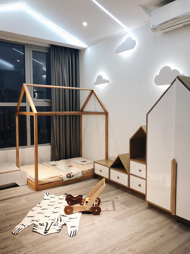 Vợ chồng KTS tự thiết kế căn hộ Vinhomes, chiếc giường không đụng hàng gây tranh cãi - Ảnh 6. Vợ chồng KTS tự thiết kế căn hộ Vinhomes, chiếc giường không đụng hàng gây tranh cãi - Ảnh 6.