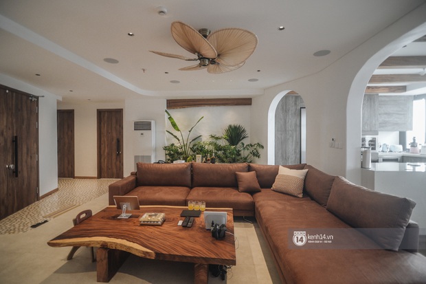 Ca nương Kiều Anh khoe nhà: Căn hộ đập thông 300m2, chi phí sửa sang bằng tiền mua 1 căn chung cư nữa - Ảnh 4. Ca nương Kiều Anh khoe nhà: Căn hộ đập thông 300m2, chi phí sửa sang bằng tiền mua 1 căn chung cư nữa - Ảnh 4.