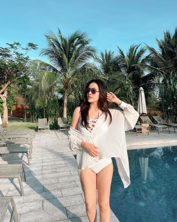 Cuộc sống giản dị của Bảo Thy gần đây: Buồn thì check-in khách sạn 5 sao, buồn hơn nữa diện bikini ra biển pose hình so deep - Ảnh 6. Cuộc sống giản dị của Bảo Thy gần đây: Buồn thì check-in khách sạn 5 sao, buồn hơn nữa diện bikini ra biển pose hình so deep - Ảnh 6.