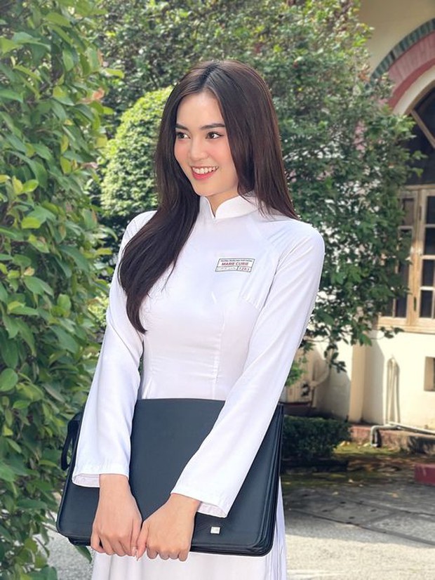 Ninh Dương Lan Ngọc gây bão với nhan sắc cực phẩm thời sinh viên, đến chính chủ phải thốt lên: Không nhận ra tui á! - Ảnh 1. Ninh Dương Lan Ngọc gây bão với nhan sắc cực phẩm thời sinh viên, đến chính chủ phải thốt lên: Không nhận ra tui á! - Ảnh 1.