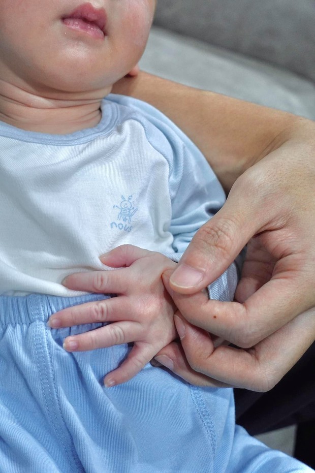 JustaTee tự hào khoe ảnh con trai giống mình y đúc, may cho vợ Trâm Anh còn vớt lại được một điểm nhầm địa chỉ - Ảnh 3. JustaTee tự hào khoe ảnh con trai giống mình y đúc, may cho vợ Trâm Anh còn vớt lại được một điểm nhầm địa chỉ - Ảnh 3.