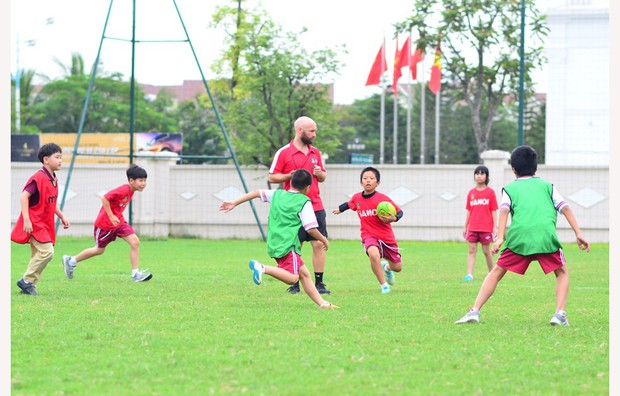 Á hậu kết hôn với thiếu gia ngành xây dựng, con trai sinh ra đã ngậm thìa vàng, 2 tuổi được bố mẹ gửi gắm vào trường học phí đắt nhất Hà thành - Ảnh 15.