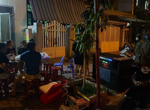 Đà Nẵng lập đội đặc nhiệm xử lý ô nhiễm tiếng ồn, karaoke khủng bố người dân - Ảnh 2. Đà Nẵng lập đội đặc nhiệm xử lý ô nhiễm tiếng ồn, karaoke khủng bố người dân - Ảnh 2.