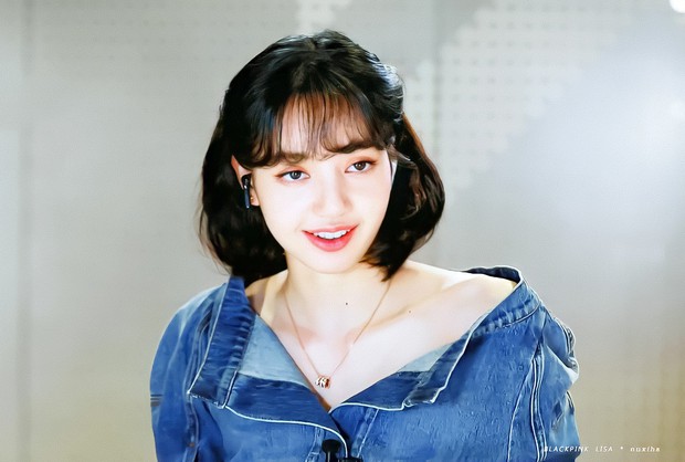 Lisa chính là nàng Bạch Tuyết đời thực, nhìn tóc tai, bộ cánh mới của cô nàng là rõ - Ảnh 1. Lisa chính là nàng Bạch Tuyết đời thực, nhìn tóc tai, bộ cánh mới của cô nàng là rõ - Ảnh 1.