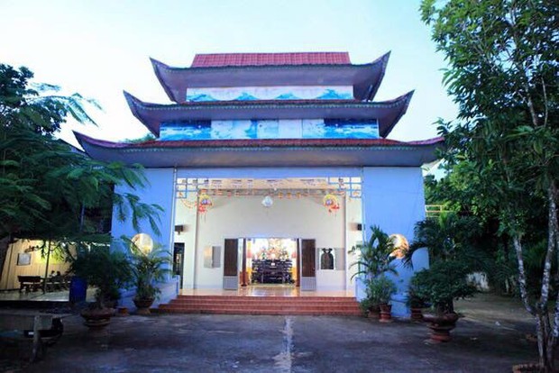 Tuổi thơ đầy cơ cực bỏ học từ năm lớp 6 làm thợ may, Phi Nhung nay giàu cỡ nào mà nuôi tận 23 người con? - Ảnh 11.