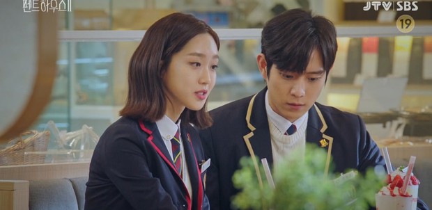 Hình xăm cánh bướm lạc trôi, bà cả Su Ryeon thực sự còn sống ở Penthouse 2? - Ảnh 7. Hình xăm cánh bướm lạc trôi, bà cả Su Ryeon thực sự còn sống ở Penthouse 2? - Ảnh 7.