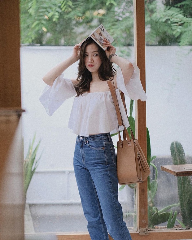 Chỉ cần học 12 outfit của Baifern, style hè năm nay của chị em chắc chắn sẽ trẻ đẹp hơn hẳn năm ngoái - Ảnh 12. Chỉ cần học 12 outfit của Baifern, style hè năm nay của chị em chắc chắn sẽ trẻ đẹp hơn hẳn năm ngoái - Ảnh 12.