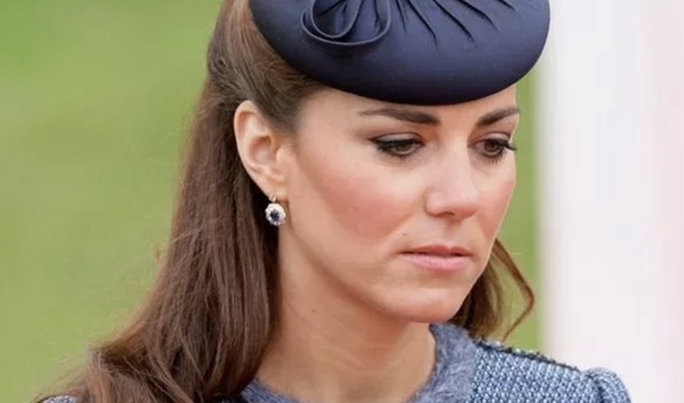 Bị Meghan Markle chỉ đích danh, Công nương Kate chấp nhận phá vỡ luật hoàng gia để đáp trả, quyết không để em dâu bóp méo sự thật - Ảnh 1. Bị Meghan Markle chỉ đích danh, Công nương Kate chấp nhận phá vỡ luật hoàng gia để đáp trả, quyết không để em dâu bóp méo sự thật - Ảnh 1.