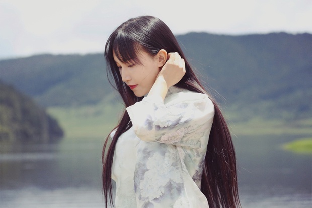 Tiên nữ đồng quê Lý Tử Thất sau 5 năm: Không sợ bị thay thế, không còn thức khuya để edit video như ngày xưa - Ảnh 6. Tiên nữ đồng quê Lý Tử Thất sau 5 năm: Không sợ bị thay thế, không còn thức khuya để edit video như ngày xưa - Ảnh 6.
