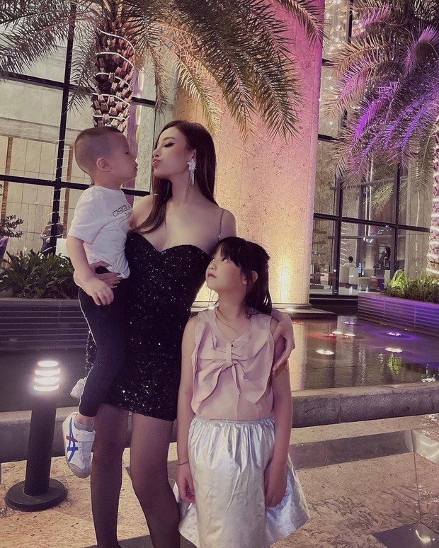 Bạn gái tỷ phú, con dâu nhà hào môn - họ đã gặp chân ái đời mình ở đâu? - Ảnh 3. Bạn gái tỷ phú, con dâu nhà hào môn - họ đã gặp chân ái đời mình ở đâu? - Ảnh 3.