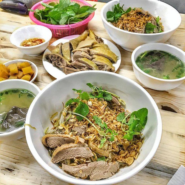 Điểm tên 5 quán bán món trộn online ngon nuốt lưỡi, chỉ từ 20k là có ngay bữa trưa ngon lành - Ảnh 1.