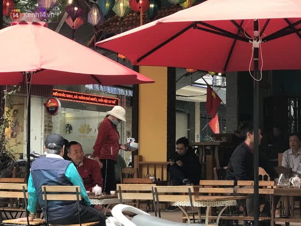 Hà Nội: Quán cafe đồng loạt mở cửa trở lại sau thời gian tạm dừng bán hàng phòng dịch Covid-19 - Ảnh 7.