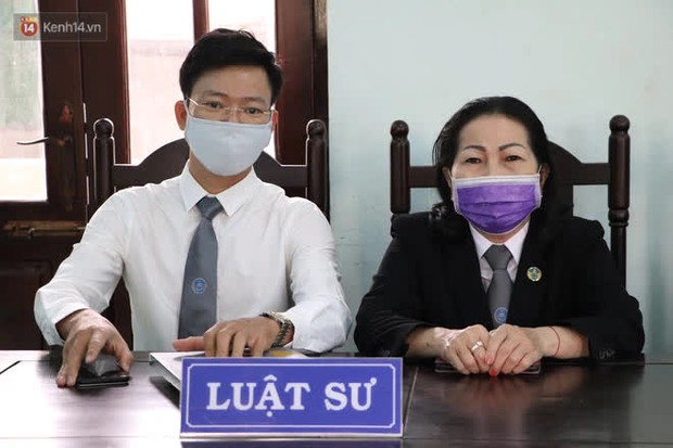 Thầy giáo dâm ô 4 nam sinh THCS khóc nức nở khi bị tuyên án 7 năm tù, bố mẹ nạn nhân bức xúc đòi kháng cáo - Ảnh 9.