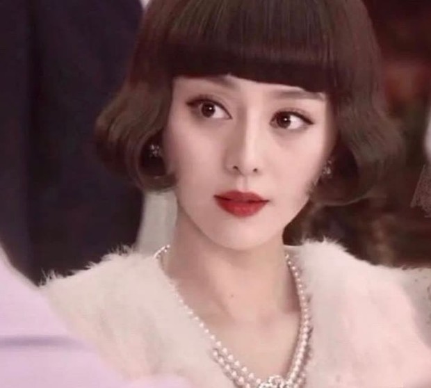 Địch Lệ Nhiệt Ba càng ngày càng mất chất khi cố tình bắt chước Phạm Băng Băng lẫn Lisa? - Ảnh 4.