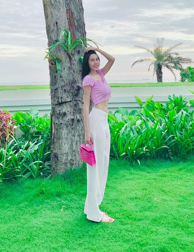Thuỷ Tiên khoe cơ bụng săn chắc và bật mí luôn bí quyết giữ dáng, nghe qua cứ thấy hơi sai sai “khum” chị ơi? - Ảnh 5. Thuỷ Tiên khoe cơ bụng săn chắc và bật mí luôn bí quyết giữ dáng, nghe qua cứ thấy hơi sai sai “khum” chị ơi? - Ảnh 5.