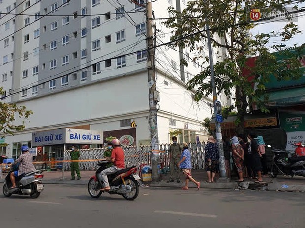 Vụ 2 cô gái trẻ rơi chung cư tử vong ở TP.HCM: Cư dân thấy 2 người mặc áo khoác đen đi thang máy lên sân thượng - Ảnh 4. Vụ 2 cô gái trẻ rơi chung cư tử vong ở TP.HCM: Cư dân thấy 2 người mặc áo khoác đen đi thang máy lên sân thượng - Ảnh 4.