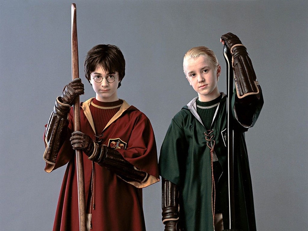 Sốc nặng màn tuột dốc nhan sắc của 2 nam thần Harry Potter - Draco Malfoy: Bên râu ria dừ chát, bên trán hói đến đáng thương - Ảnh 2.