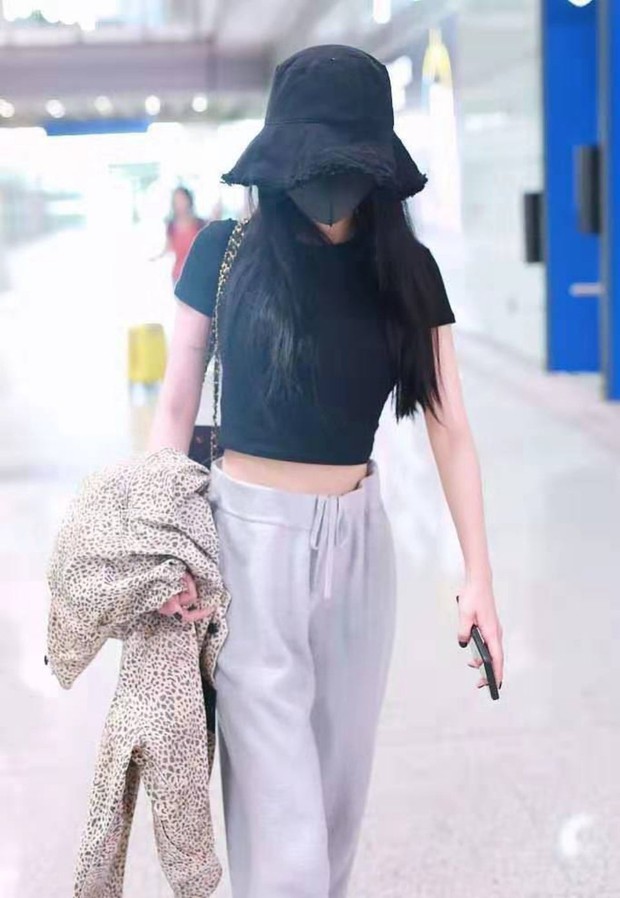 Dương Mịch mở màn trào lưu hot Vòng eo manga: Động tác sexy hết nấc, body thế này ai dám đọ lại - Ảnh 6.