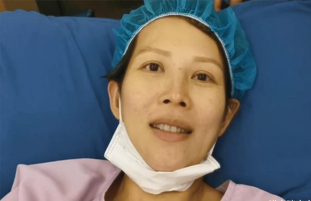Sao nữ đình đám sinh con thứ 3 ở tuổi 46, nhìn ngoại hình của cô sau sinh mà người hâm mộ xót xa - Ảnh 5. Sao nữ đình đám sinh con thứ 3 ở tuổi 46, nhìn ngoại hình của cô sau sinh mà người hâm mộ xót xa - Ảnh 5.