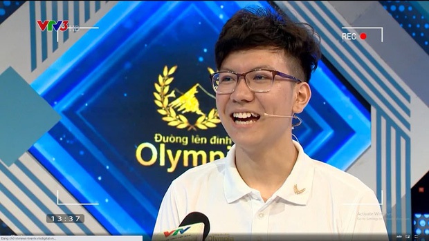 Nam sinh Olympia bị chê cười đểu đối thủ nên duyên với hot girl chương trình, còn thả thính 1 câu cực bén - Ảnh 3.