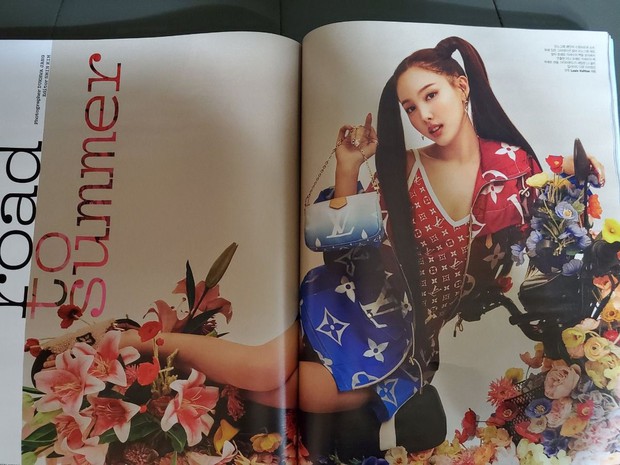 Netizen đấu khẩu vì kiểu tóc nhi đồng của Nayeon, Jennie bỗng bị réo tên giữa drama căng đét - Ảnh 2. Netizen đấu khẩu vì kiểu tóc nhi đồng của Nayeon, Jennie bỗng bị réo tên giữa drama căng đét - Ảnh 2.