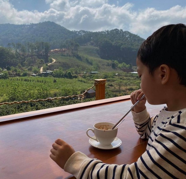 Hà Tăng hé lộ lối sống quý tử qua 1 cuộc hội thoại, giờ đã rõ lý do Richard được gọi là “chàng trai có 1-0-2” trong gia đình hào môn - Ảnh 2. Hà Tăng hé lộ lối sống quý tử qua 1 cuộc hội thoại, giờ đã rõ lý do Richard được gọi là “chàng trai có 1-0-2” trong gia đình hào môn - Ảnh 2.