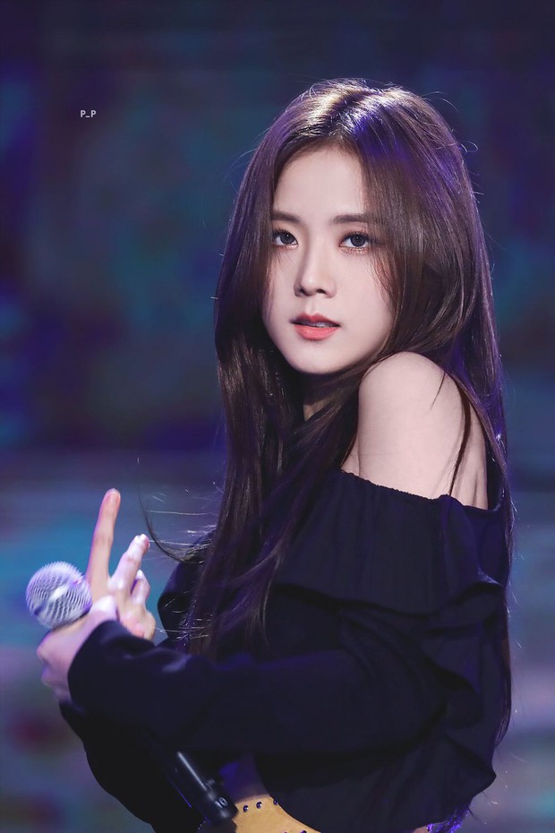 Đây là loạt ảnh giúp Jisoo (BLACKPINK) trở thành nữ thần đẹp nhất nhì Kpop - Ảnh 4. Đây là loạt ảnh giúp Jisoo (BLACKPINK) trở thành nữ thần đẹp nhất nhì Kpop - Ảnh 4.