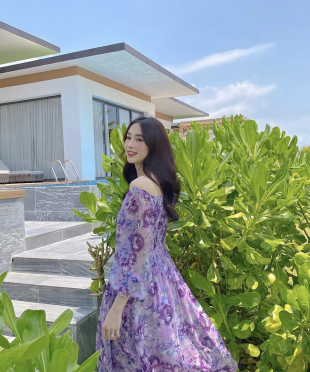 Hoa hậu Đặng Thu Thảo tung 3 bức ảnh sương sương ở resort, lướt qua thôi cũng đủ làm tim đập thình thịch vì đẹp nức nở - Ảnh 4. Hoa hậu Đặng Thu Thảo tung 3 bức ảnh sương sương ở resort, lướt qua thôi cũng đủ làm tim đập thình thịch vì đẹp nức nở - Ảnh 4.