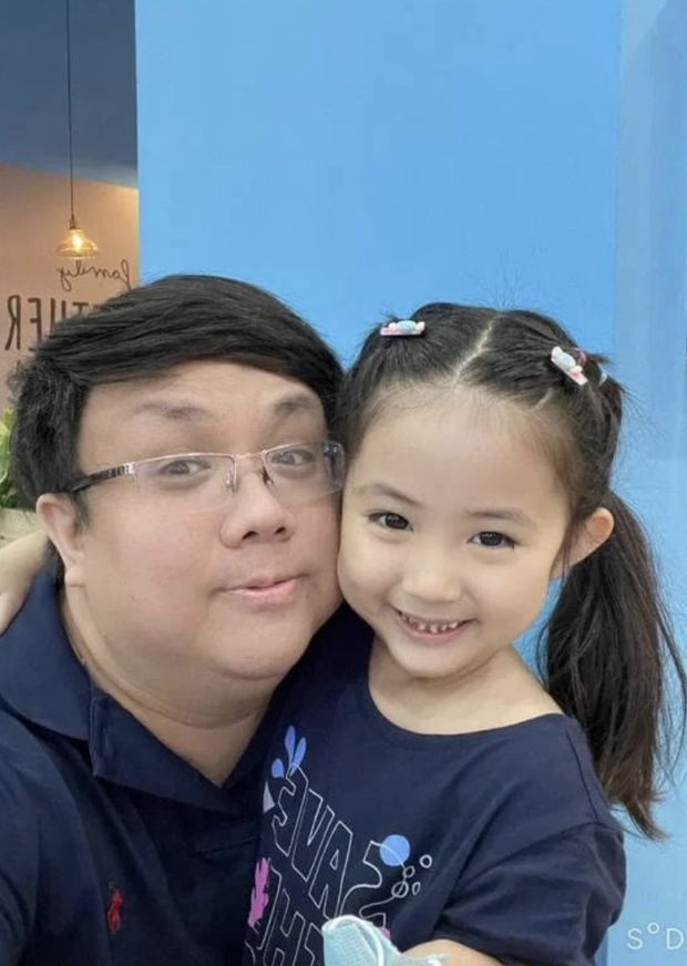 Chuyện thật như đùa: Một sao nam Vbiz bất ngờ bị huỷ show vì lỡ gia nhập hội... F.A - Ảnh 4. Chuyện thật như đùa: Một sao nam Vbiz bất ngờ bị huỷ show vì lỡ gia nhập hội... F.A - Ảnh 4.